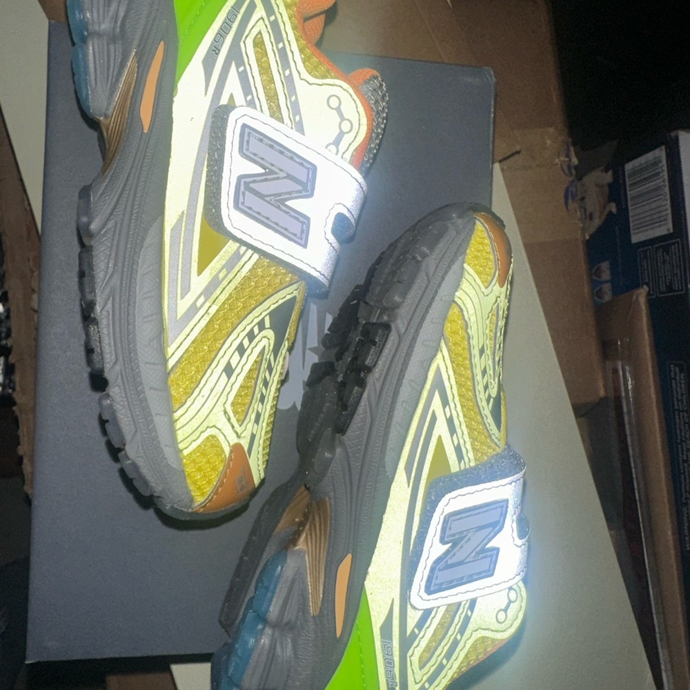 Action Bronson x New Balance 1906R SCORPIUS Baklava Sz 8.5Y (Infant) - Picture 7 of 10